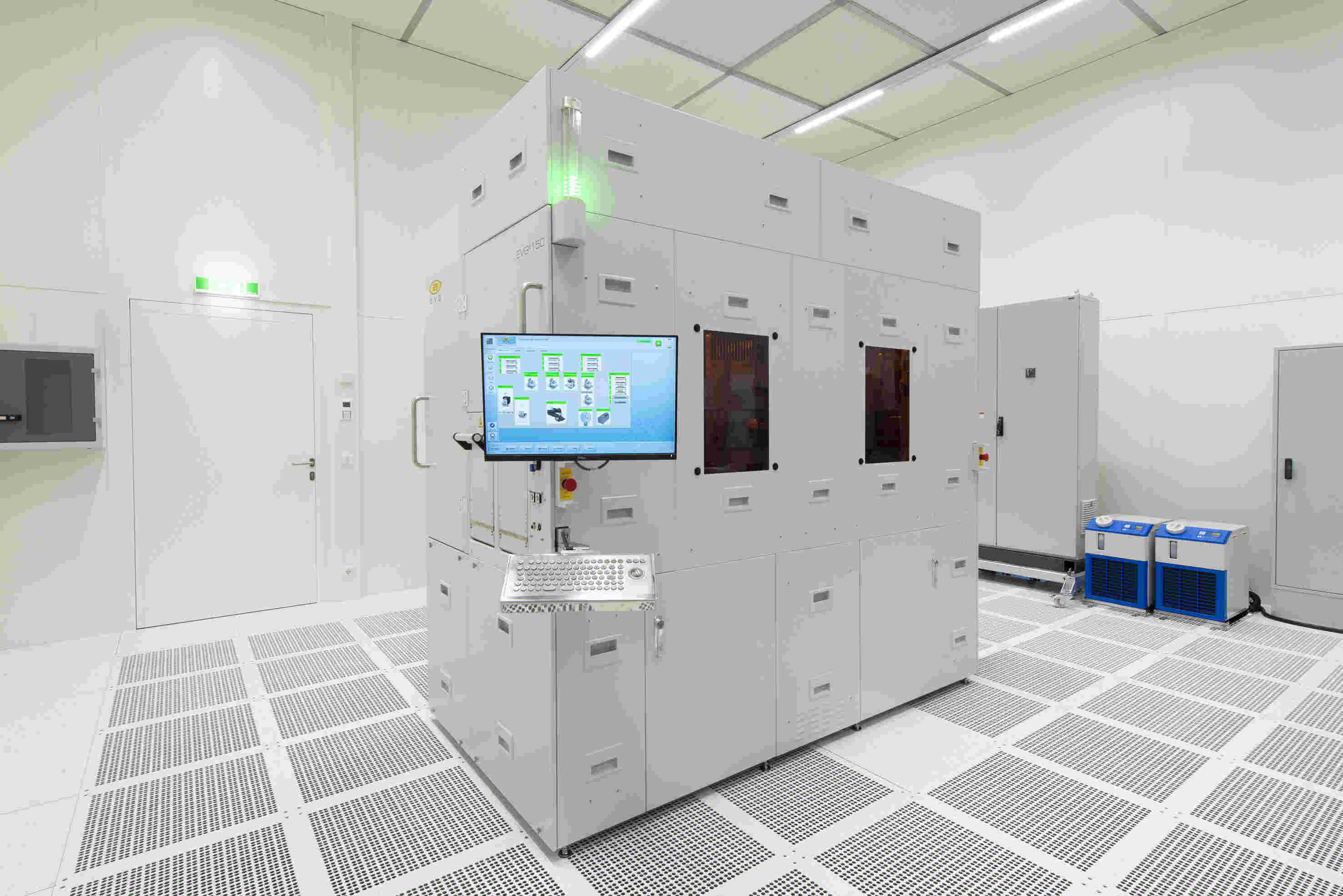 The EVG®150 automated resist processing system provides reliable and high-quality coating and developing processes in a universal platform that supports a variety of devices and applications, including advanced packaging, MEMS, radio frequency (RF), 3D sensing, power electronics, and photonics