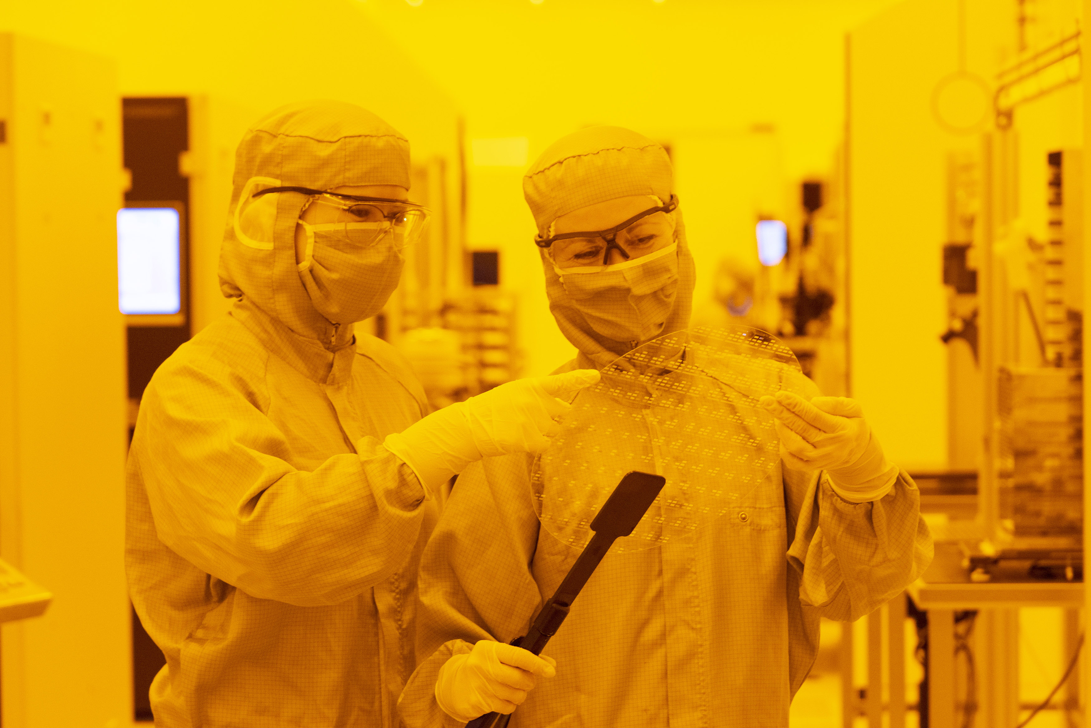 Das Knowhow von EVG ist weltweit gefragt: Im abgelaufenen Geschäftsjahr lag der Exportanteil des Maschinenbauers für die Halbleiterindustrie bei 98 %. 
