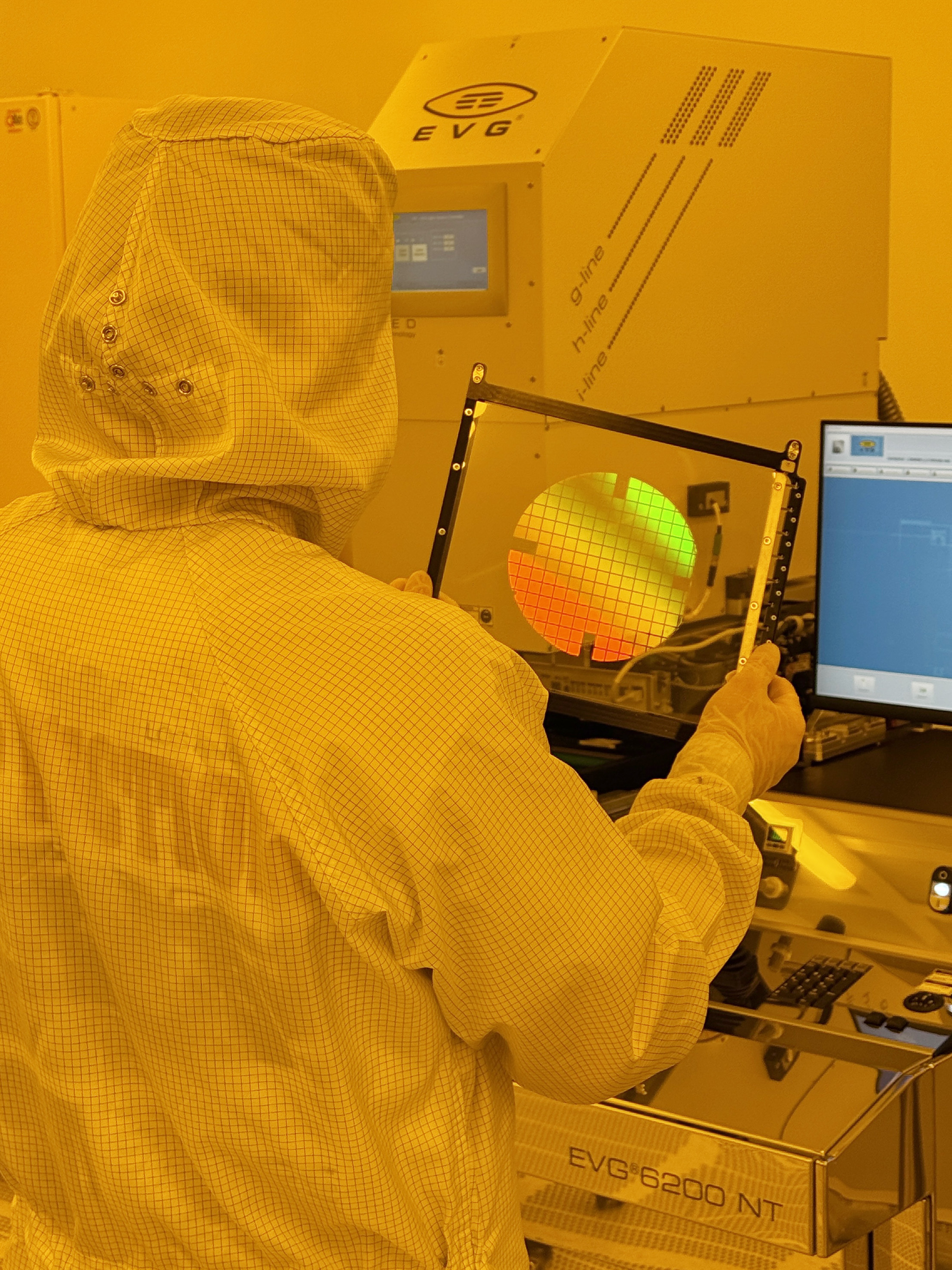 The EVG®6200 NT mask alignment system with UV nanoimprint capability featuring EVG’s proprietary SmartNIL® technology in the cleanroom. Source: EV Group.